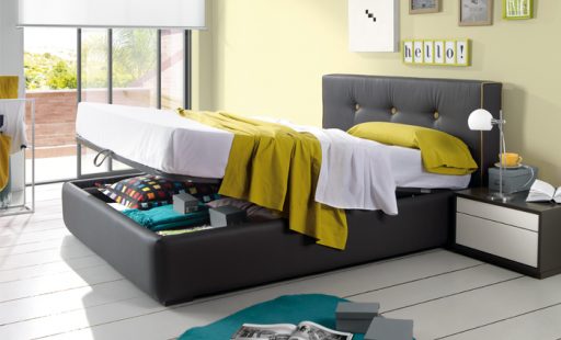 Orden en el dormitorio. Cama Stacy de Kibuc