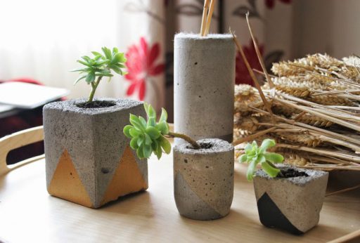 Floreros de cemento. Una idea de peso para decorar tu casa