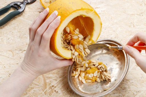 Decoración de mesa con calabazas. Cómo convertir una calabaza en un florero