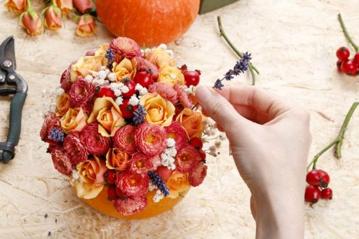 Decoración de mesa con calabazas. Cómo convertir una calabaza en un florero