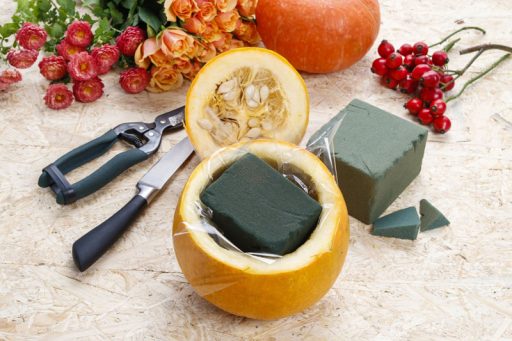 Decoración de mesa con calabazas. Cómo convertir una calabaza en un florero