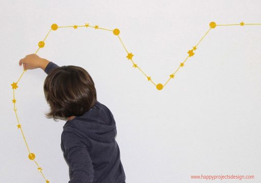 Decorar una pared con constelaciones. Un DIY de Happy Projects Desing